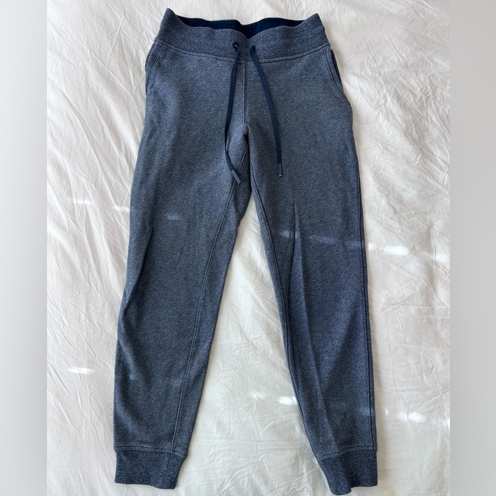 Lululemon Women’s Scuba Mid-rise Jogger in Heathered Blue
